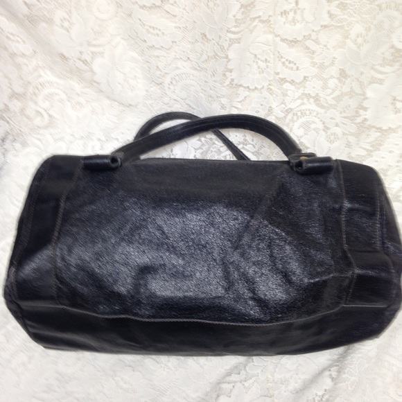 Chloe Black Distressed Leather Hand Bag - Picture 7 of 9